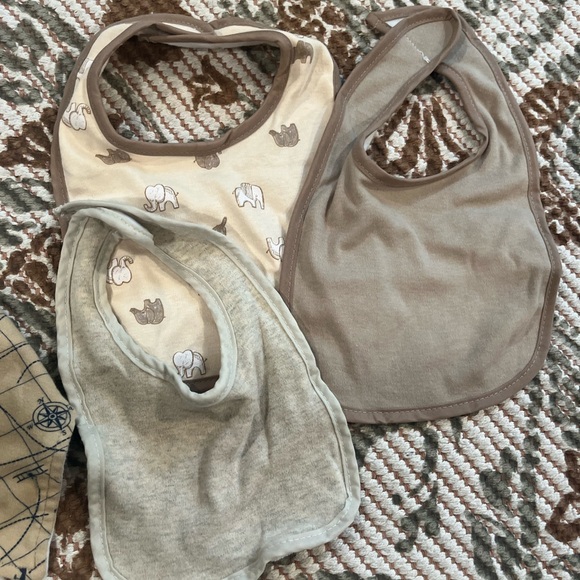 Baby bib bundle - Picture 3 of 5